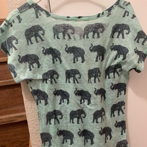 Elephant Tee - Picture 5 of 5